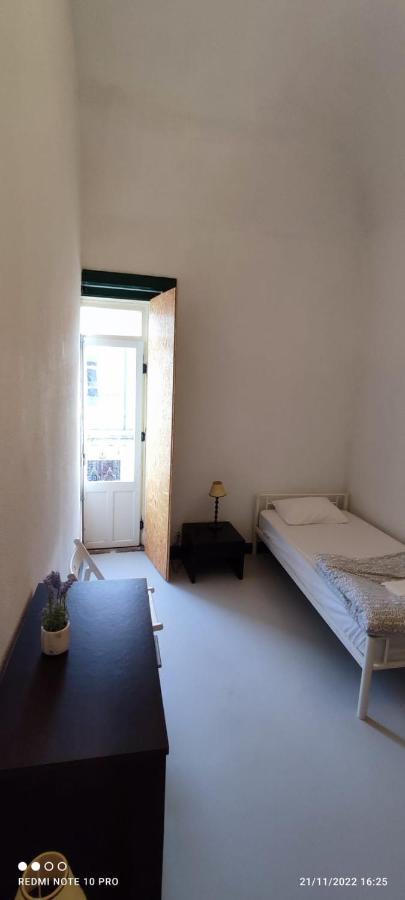 Hostel Raymundo Évora Esterno foto