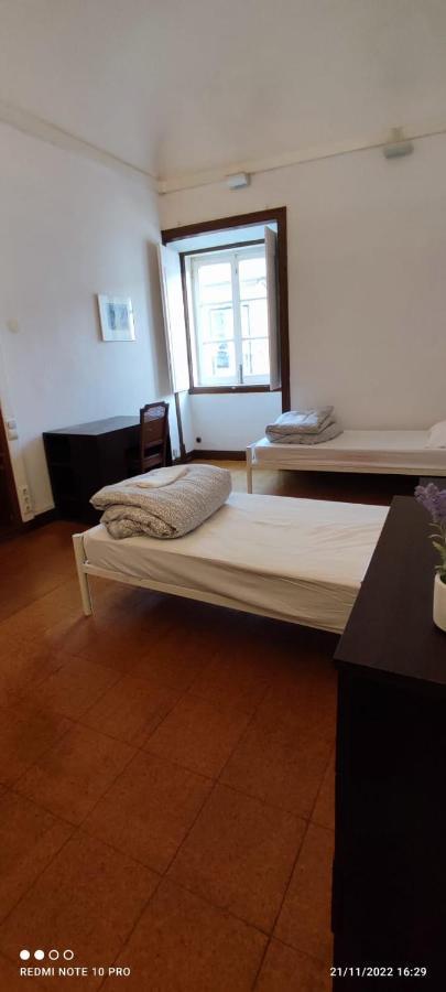 Hostel Raymundo Évora Esterno foto